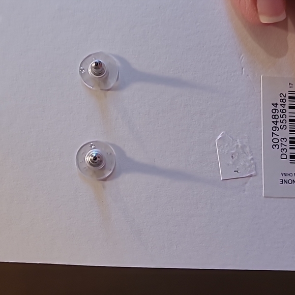 LOFT SparklyNecklace and Earrings - Picture 5 of 6